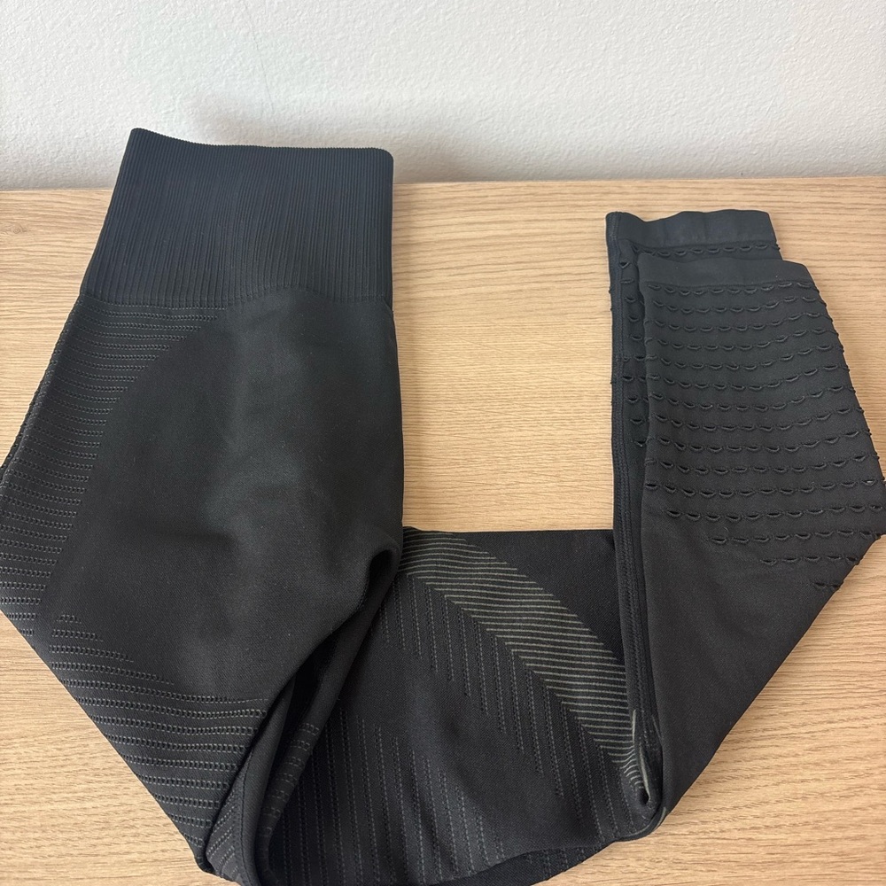 Black Textured Leggings